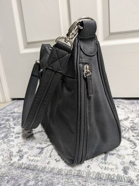 Gun Tote'N Mamas GTM-70 black tumbled leather hobo handbag